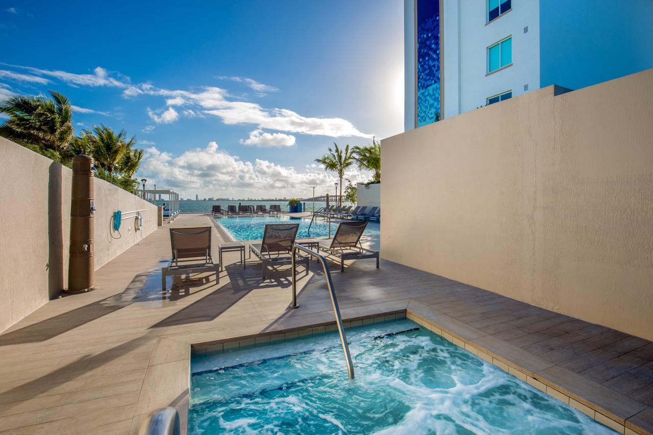 Mare Azur Design District Luxury Apartments マイアミ エクステリア 写真