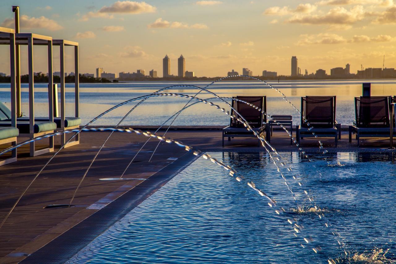 Mare Azur Design District Luxury Apartments マイアミ エクステリア 写真